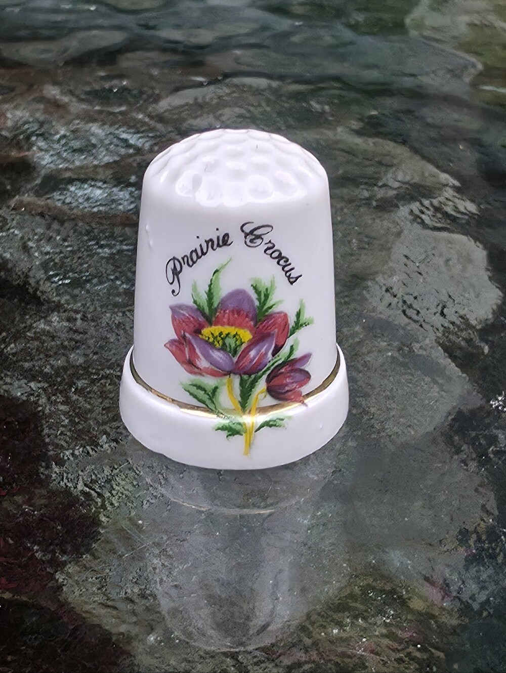 Vintage Ceramic Prairie Crocus Thimble